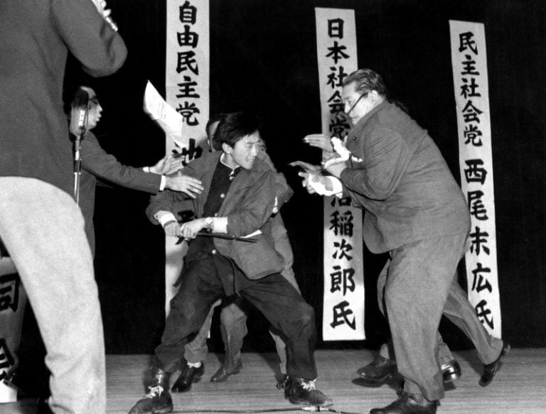 9 Right-wing groups in Japan